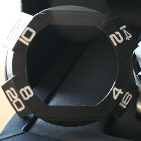 VICTORINOX Mens Stanless Steel I.N.O.X (TANK) - Picture 8 of 13